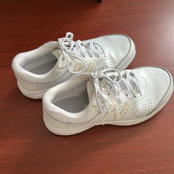 New balance running shoes - Picture 1 of 6